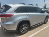 Used 2017 Toyota Highlander XLE image 4