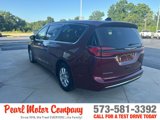 Used 2023 Chrysler Pacifica Touring-L image 6