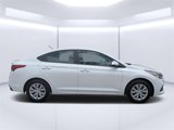 Used 2022 Hyundai Accent SE image 2