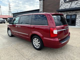Used 2016 Chrysler Town & Country Touring w/ Driver Convenience Group image 2