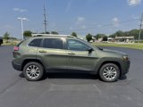 Used 2019 Jeep Cherokee Latitude Plus w/ Comfort/Convenience Group image 4