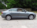 Used 2011 Volkswagen Jetta SEL image 2