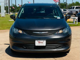 Used 2018 Chrysler Pacifica L image 2