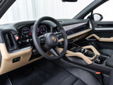 Used 2024 Porsche Cayenne image 4