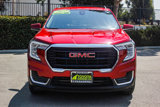 Used 2022 GMC Terrain SLE w/ Driver Convenience Package image 2