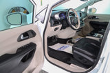 Used 2019 Chrysler Pacifica Limited image 3