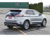 Used 2023 Ford Edge Titanium image 3