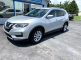 Used 2020 Nissan Rogue SV image 2