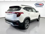 Used 2024 Kia Seltos S image 2
