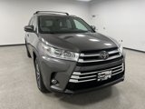Used 2018 Toyota Highlander XLE image 2