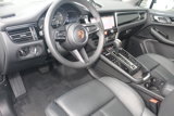 Certified 2025 Porsche Macan image 4