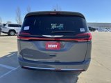 New 2025 Chrysler Pacifica Select image 6