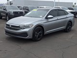 Used 2023 Volkswagen Jetta SE w/ Panoramic Sunroof Package image 5