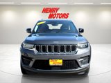 Used 2023 Jeep Grand Cherokee Laredo image 2