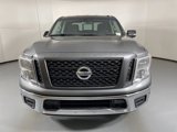 Used 2019 Nissan Titan SV image 3