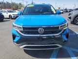 Certified 2022 Volkswagen Taos SE w/ Panoramic Sunroof Package image 2