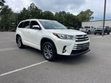 Used 2017 Toyota Highlander XLE image 6