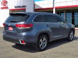 Used 2017 Toyota Highlander Limited Platinum image 5