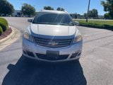 Used 2017 Chevrolet Traverse LT image 2