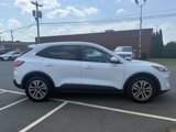 Used 2022 Ford Escape SEL image 2