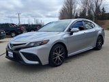 Used 2024 Toyota Camry SE image 3