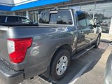 Used 2017 Nissan Titan SV image 3