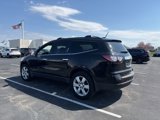 Used 2016 Chevrolet Traverse LT w/ Style and Technology Package image 3