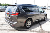 Used 2023 Chrysler Pacifica Limited image 4