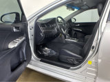 Used 2012 Toyota Camry SE image 2