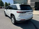 Used 2023 Jeep Grand Cherokee Laredo image 5