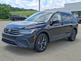 Used 2022 Volkswagen Tiguan SE w/ Panoramic Sunroof Package image 3