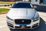 Used 2018 Jaguar XE Premium image 3