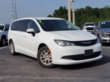 Used 2023 Chrysler Voyager LX image 2