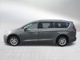Used 2021 Chrysler Pacifica Touring-L image 4