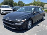 New 2025 Hyundai Elantra SE image 3