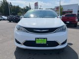 Used 2019 Chrysler Pacifica Limited image 2