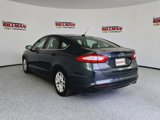 Used 2016 Ford Fusion SE image 2