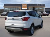 Used 2019 Ford Escape SE image 4