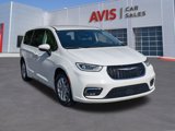 Used 2023 Chrysler Pacifica Touring-L image 3