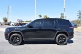 Used 2023 Jeep Grand Cherokee Altitude image 3