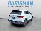 Certified 2024 Volkswagen Taos SE image 3