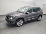 Used 2013 Volkswagen Tiguan SE image 2