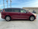 Used 2018 Chrysler Pacifica Touring-L image 4