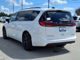 New 2025 Chrysler Pacifica Limited image 4