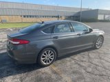 Used 2017 Ford Fusion SE w/ Fusion SE Technology Package image 5
