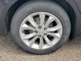 Used 2019 Chevrolet Malibu Hybrid w/ Leather Package image 5