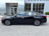 Used 2024 Nissan Altima 2.5 SV image 2
