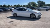 Used 2016 Hyundai Azera image 2