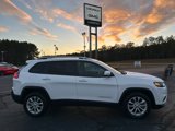 Used 2021 Jeep Cherokee Latitude image 2
