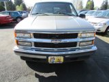 Used 1999 Chevrolet Suburban 4WD image 2